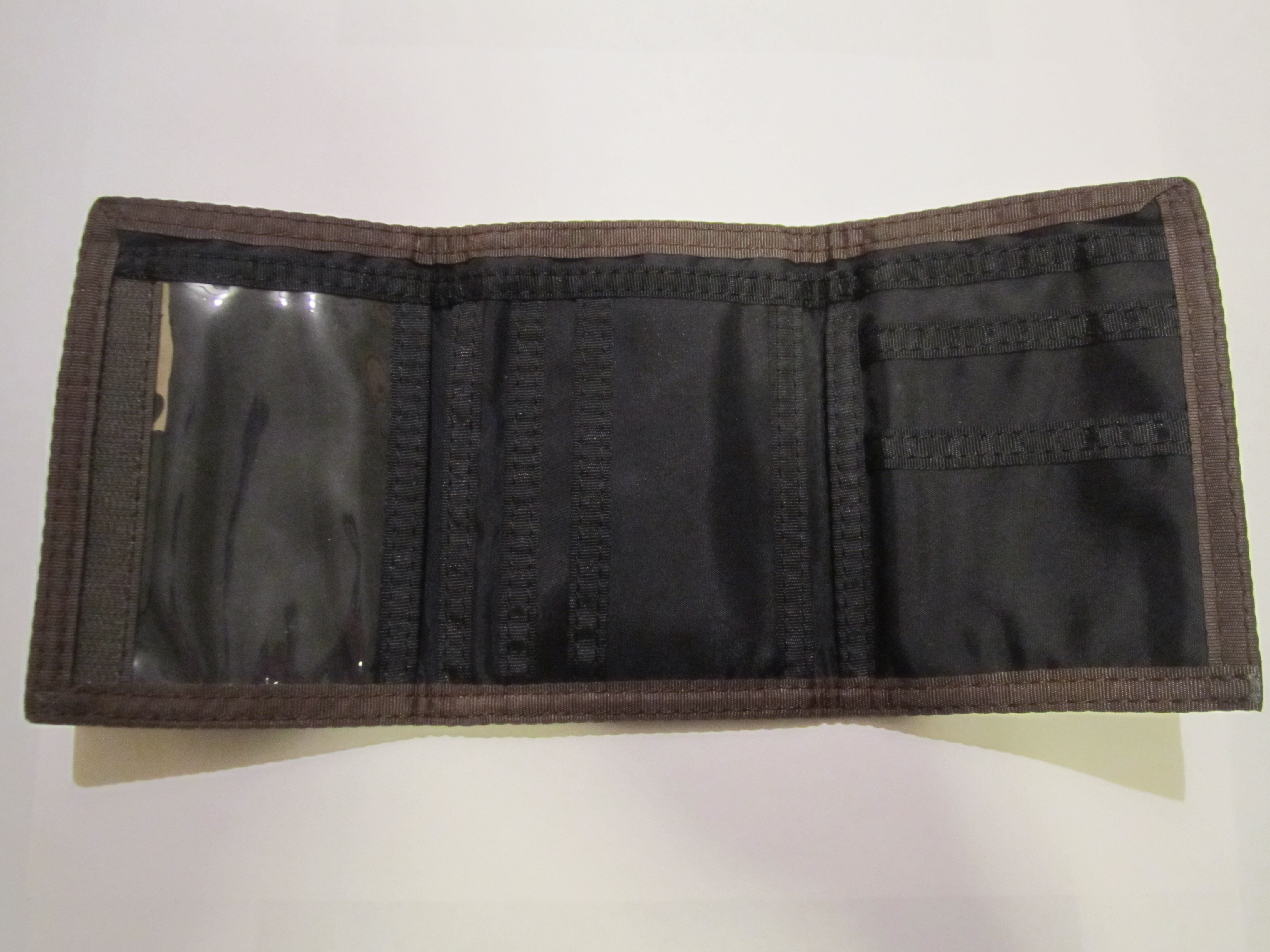 Dakine wallet inside