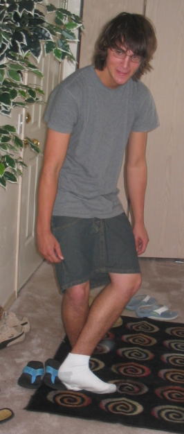 Davis looks HOT in a skirt!