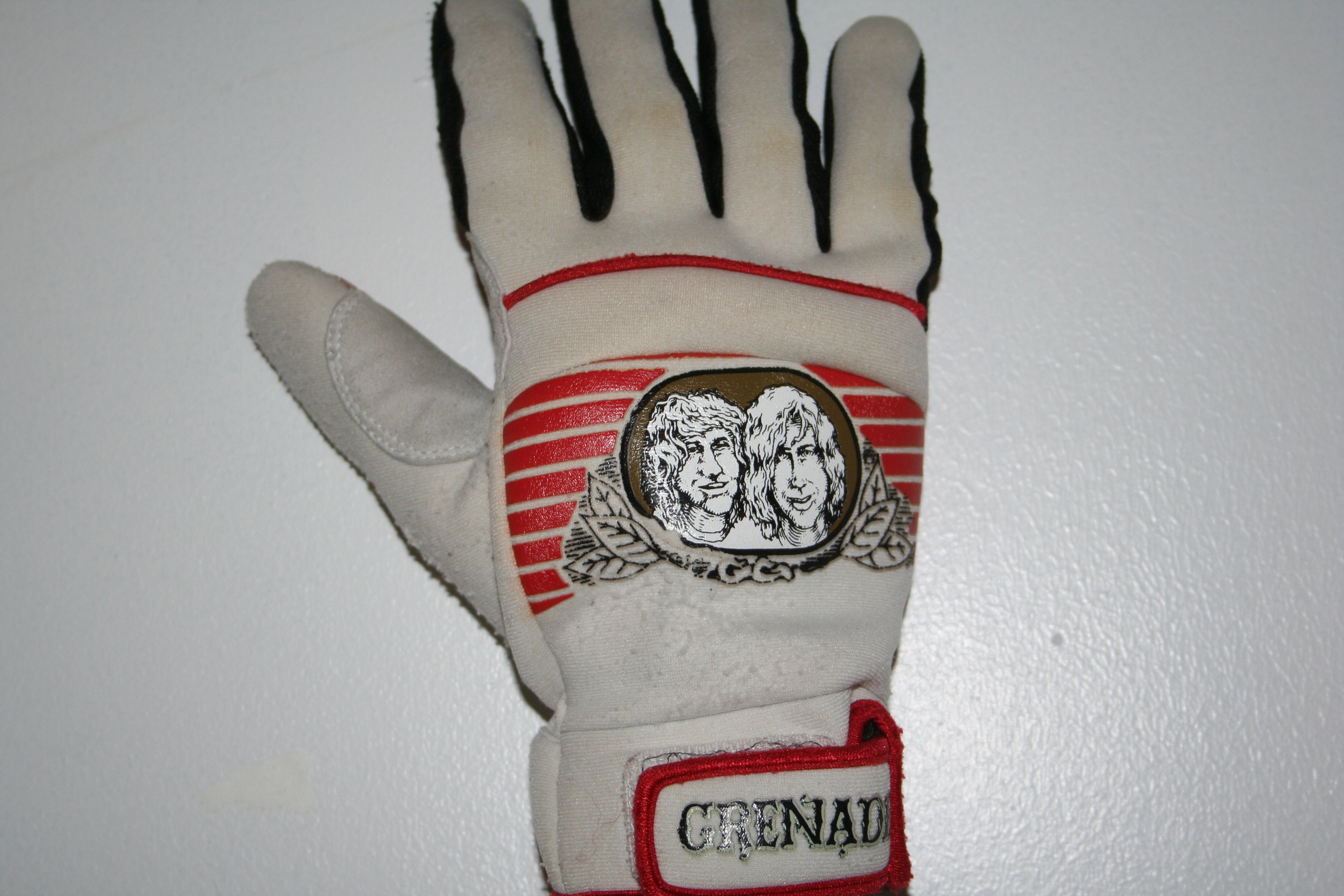 Dewbie Gloves