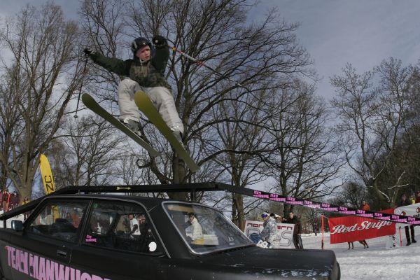 disaster on a car (railjam)