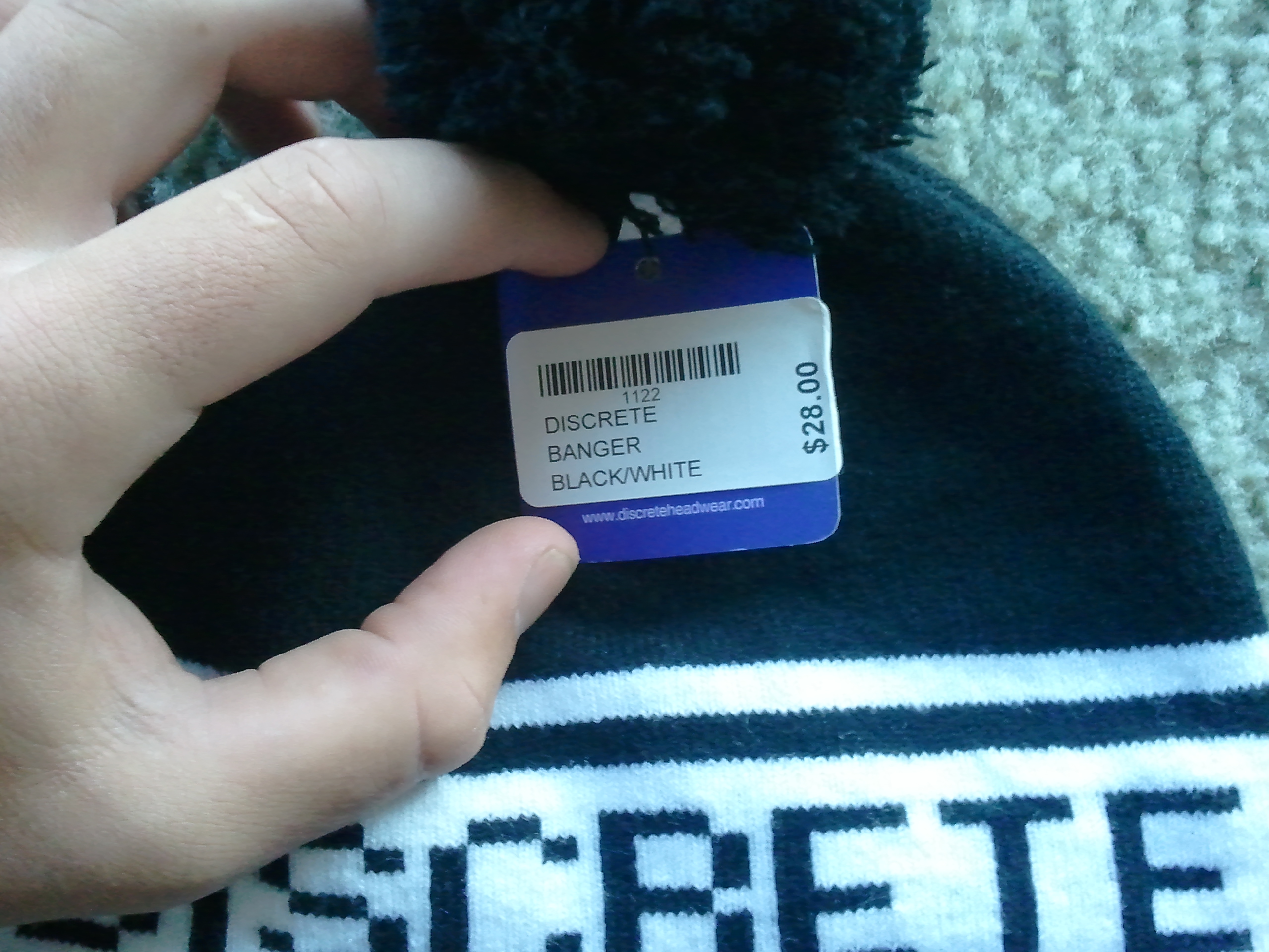 discrete hat tag