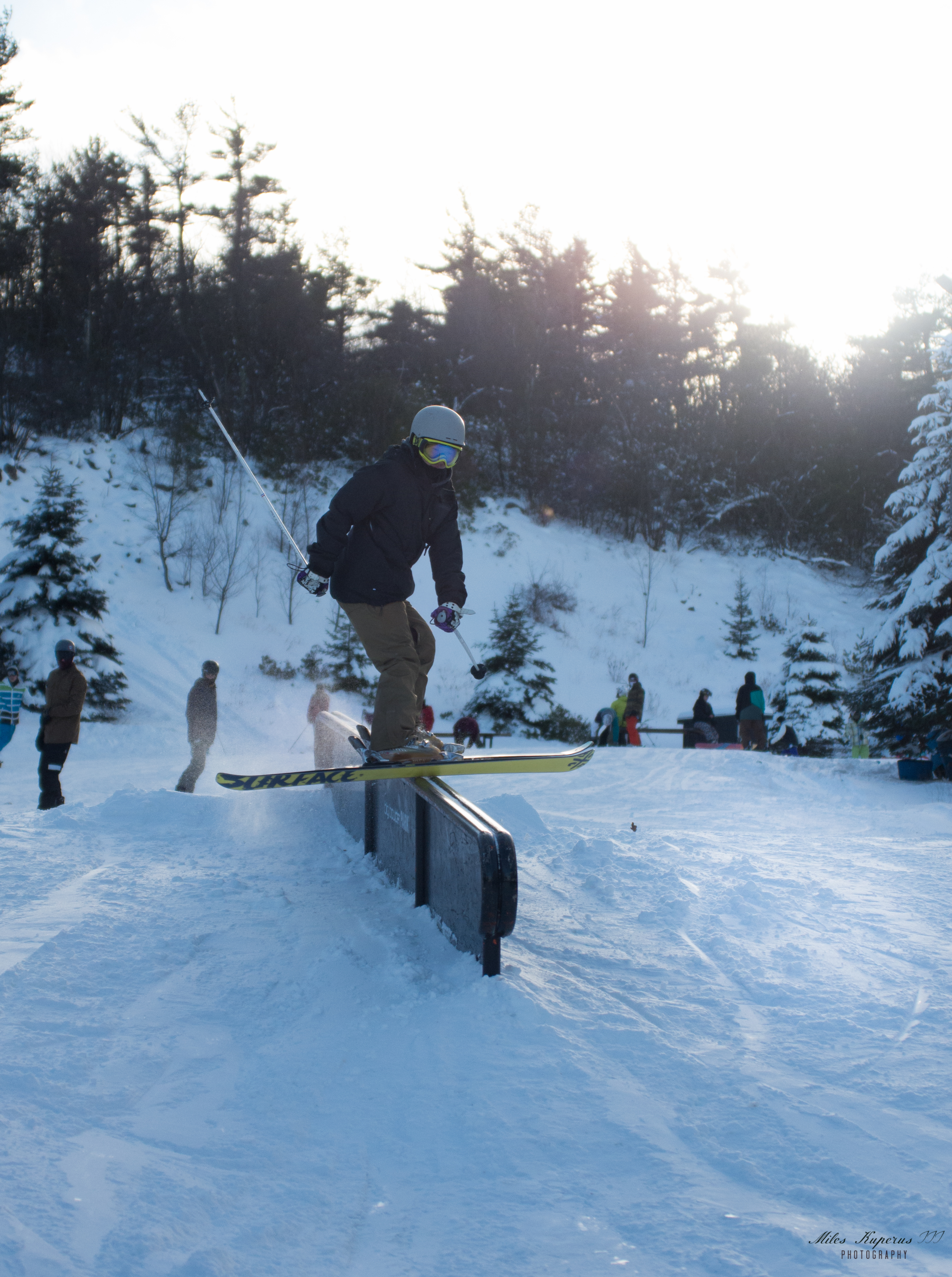 Eddie Choe locking on