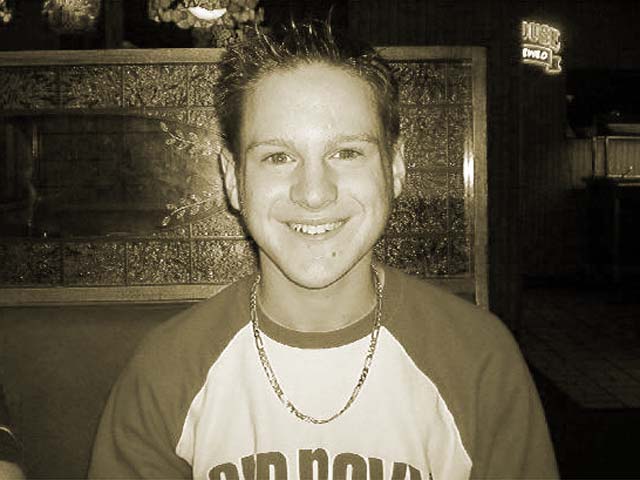 eh...just me chillin with friends at a pizza joint. Hope I look better than Randall.