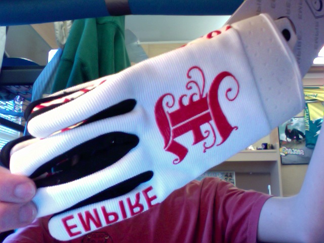 Empire spring gloves