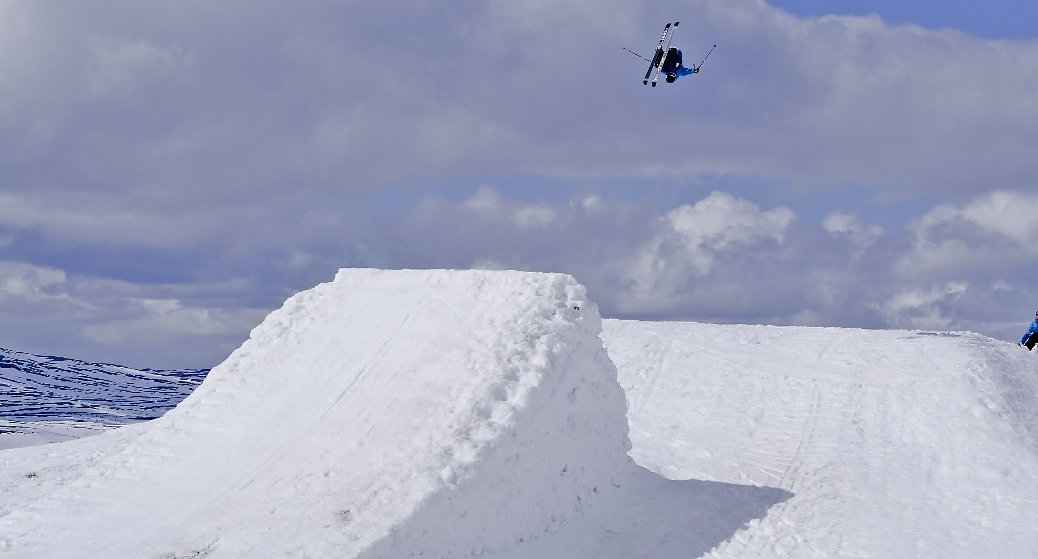 F-G Front flipp - 1 of 2