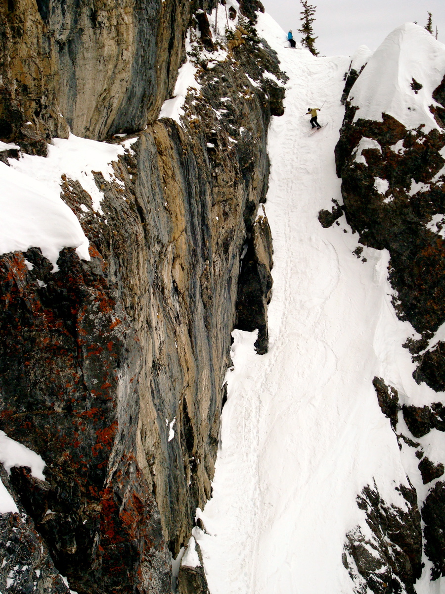 FaLLInG BEtweEN TuRNS