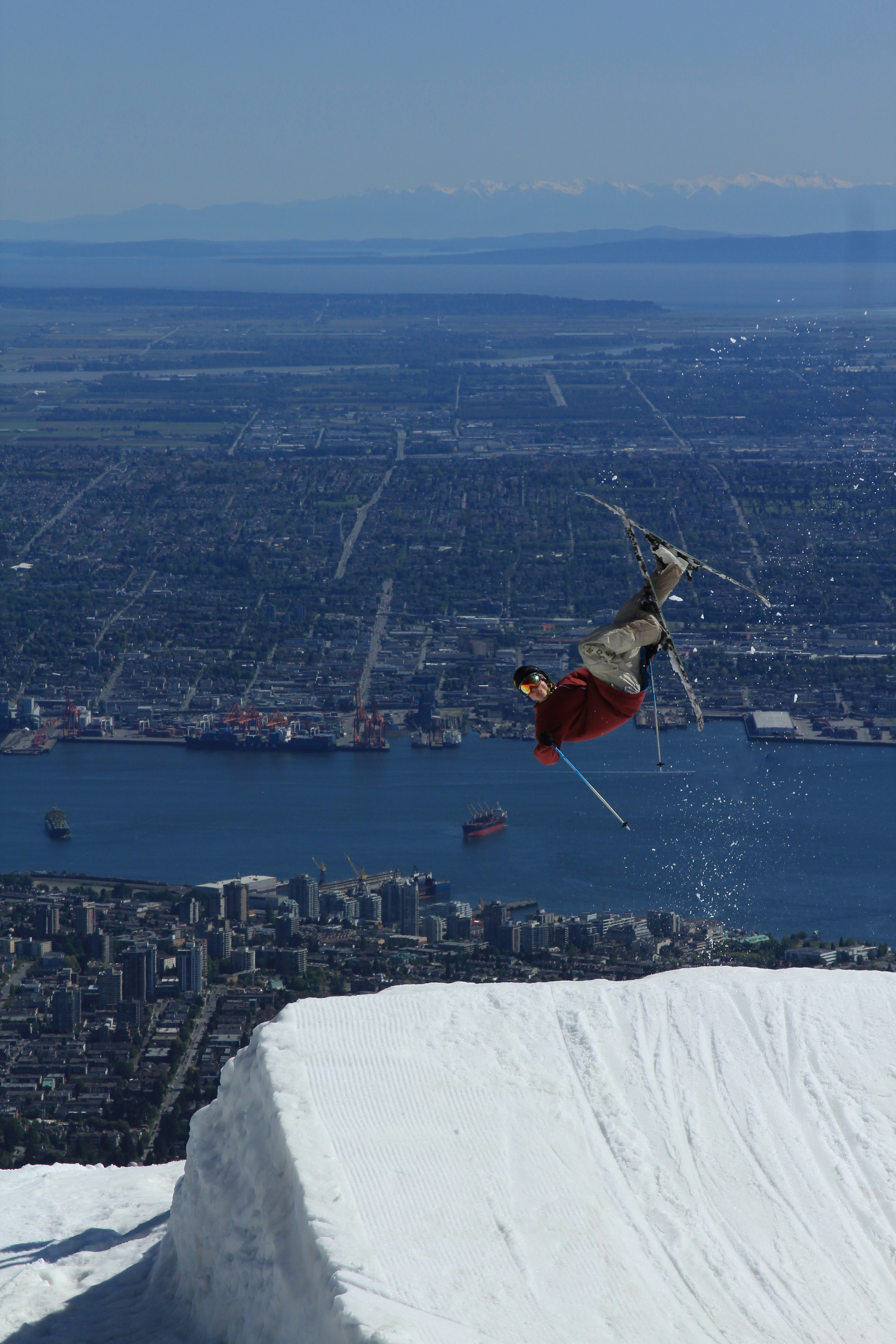 Flat five over the city