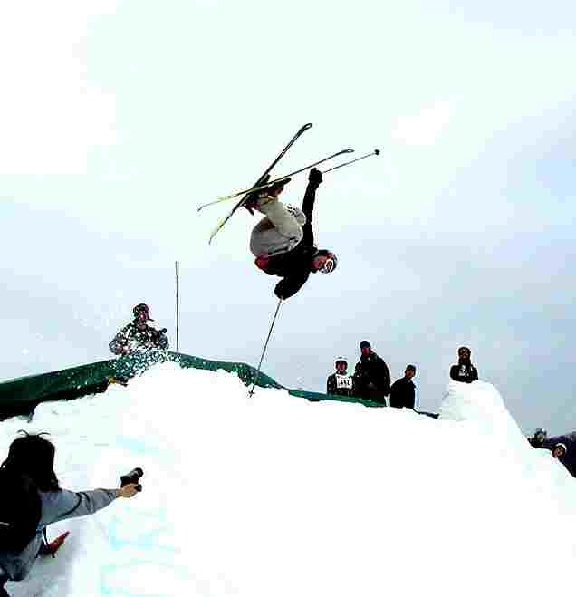Flippy Spinny thing off the big air quarter pipe... (www.gravity101.com)