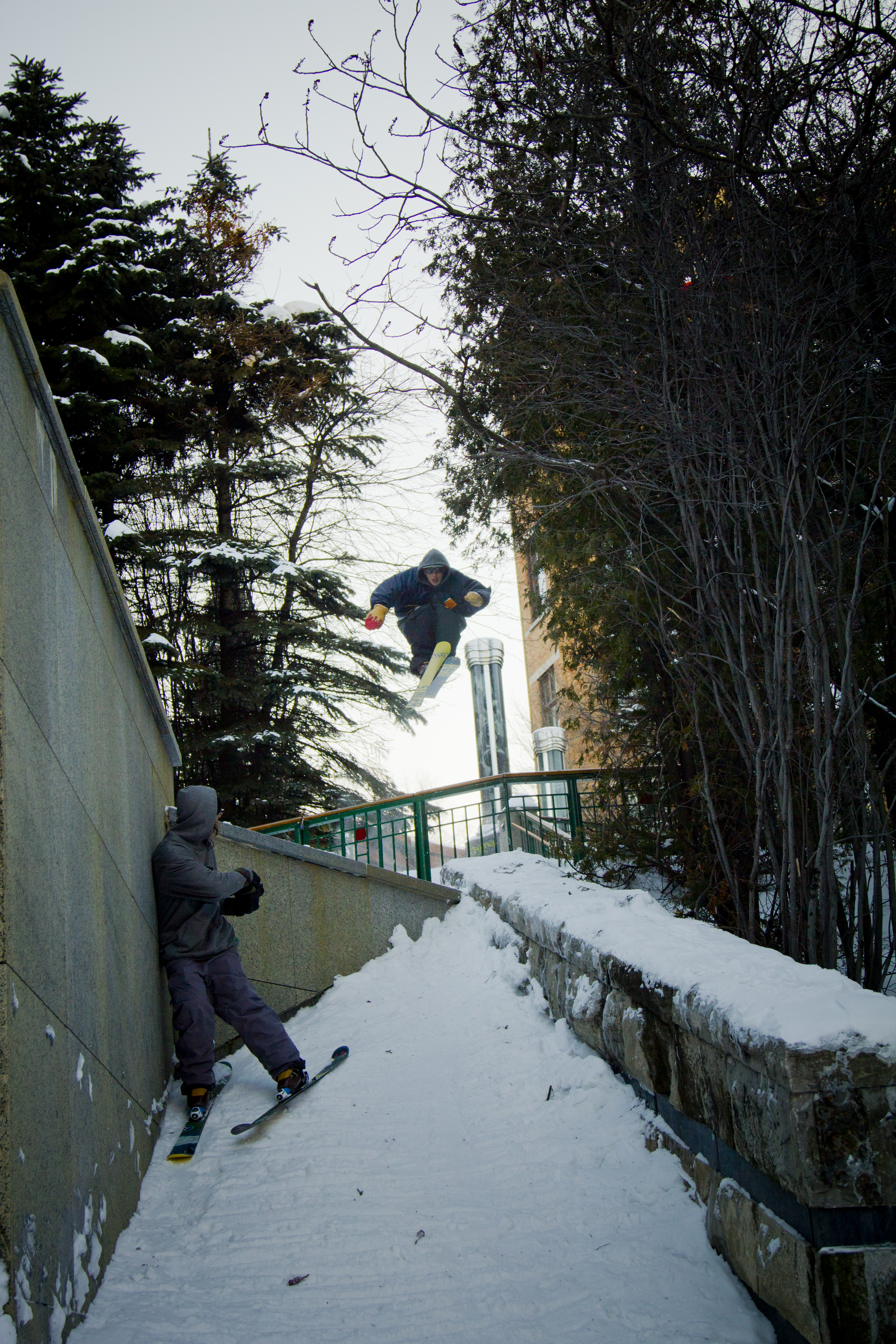 Flying Gibson: "Children of the Guan"