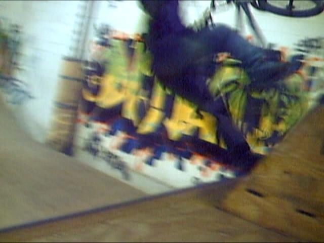 Footplant on extension out of a quarter pipe