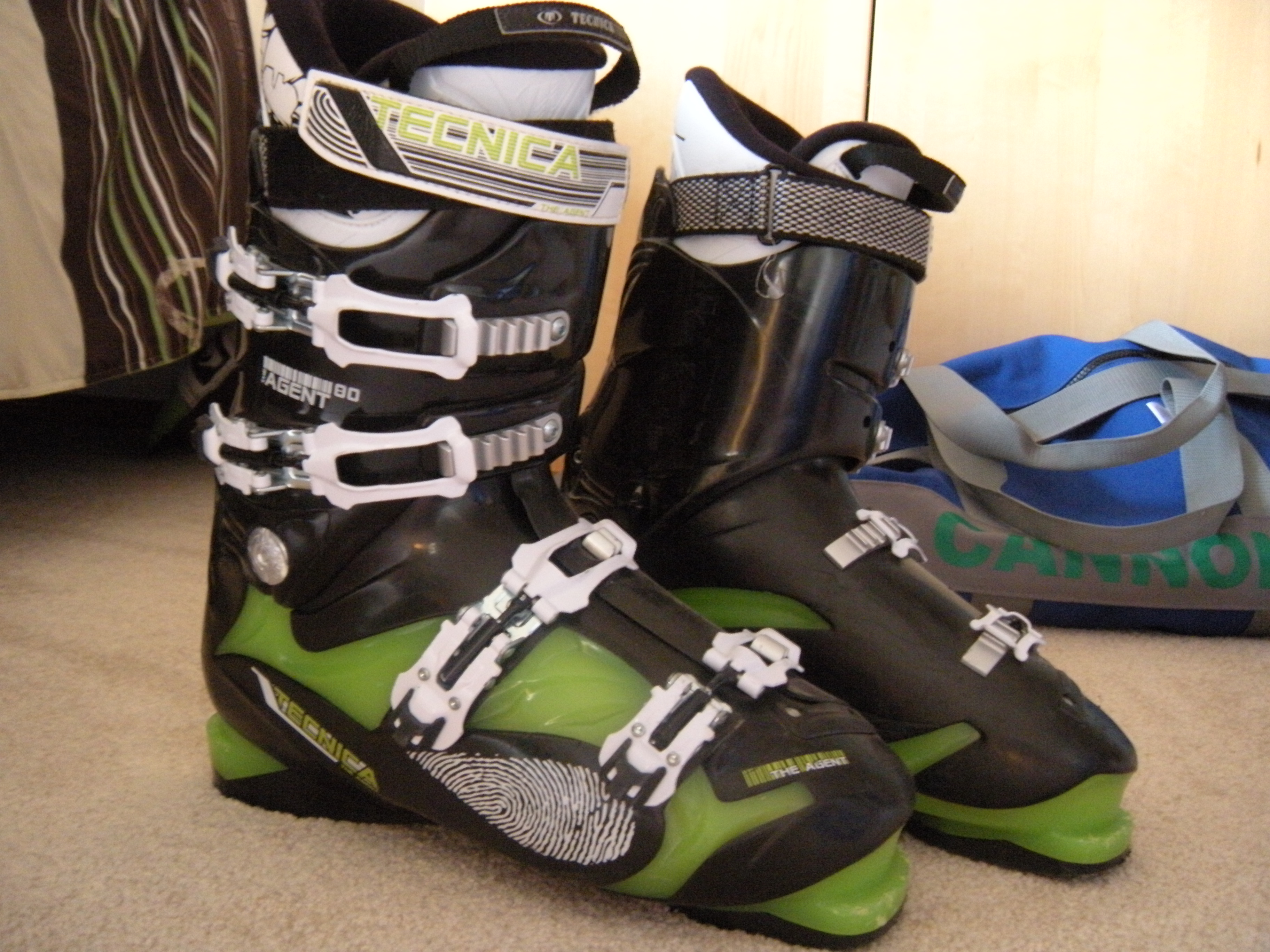 FOR SALE: Men'sTECHICA AGENT 80 size 28.5 $150.00