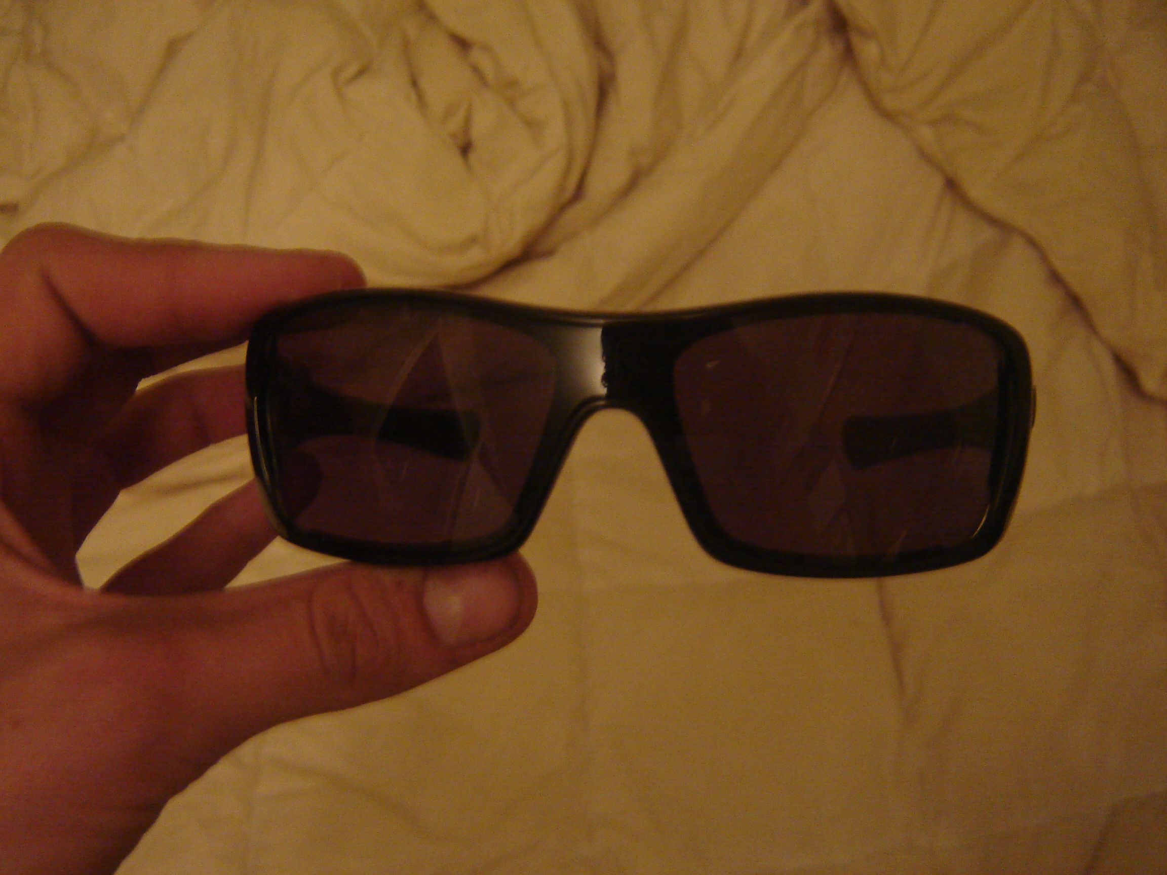 Fs : Shades