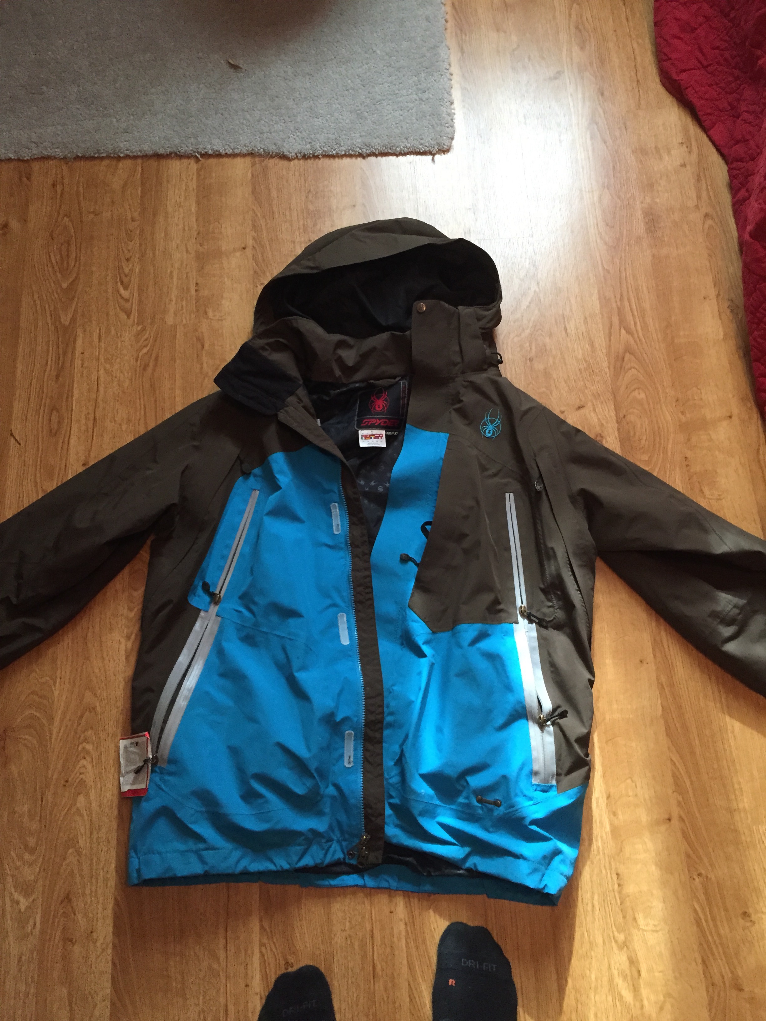 FS: Spyder Coat, XL, front view