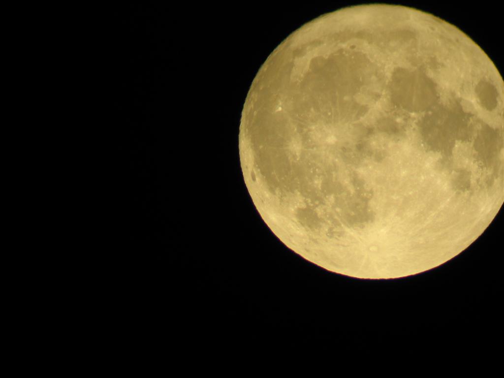 full moon picture from digi cam