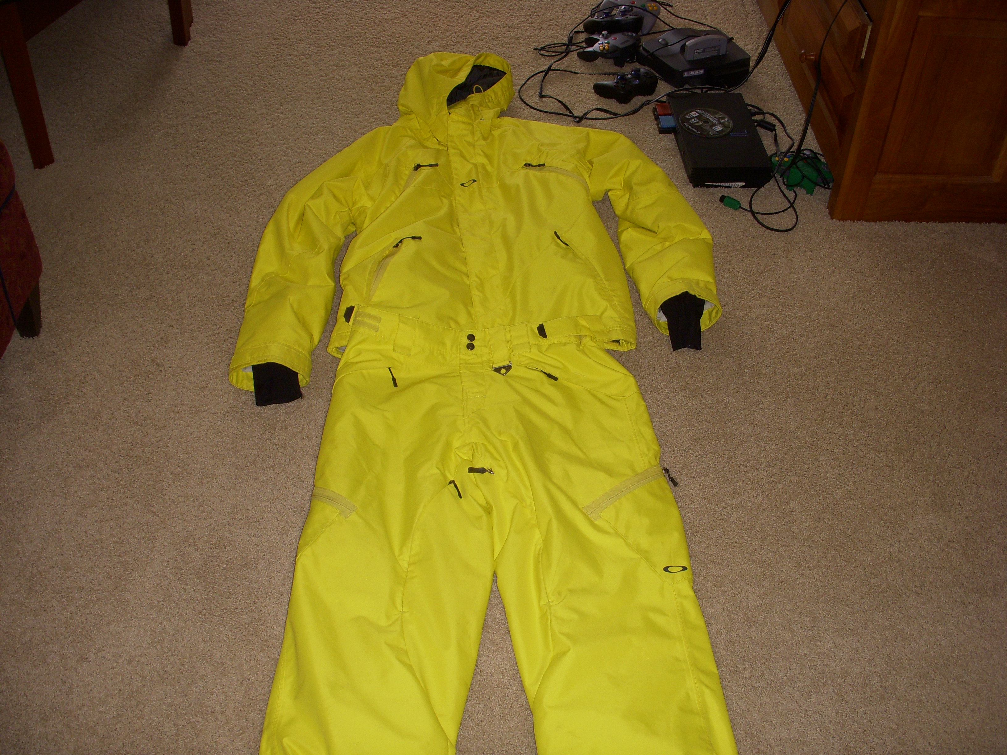 Full suit for sale size L