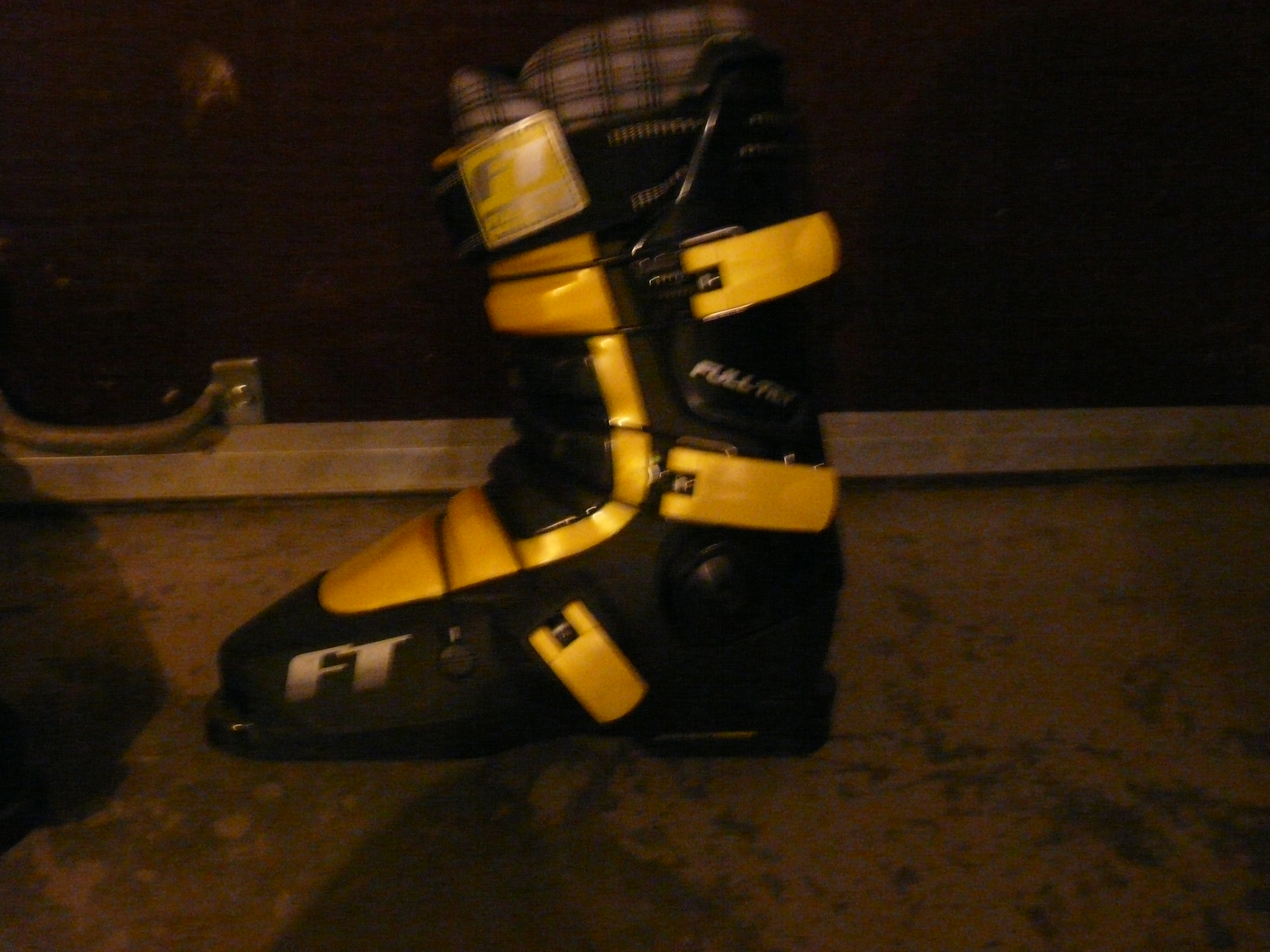 Full tilt Bumble bee