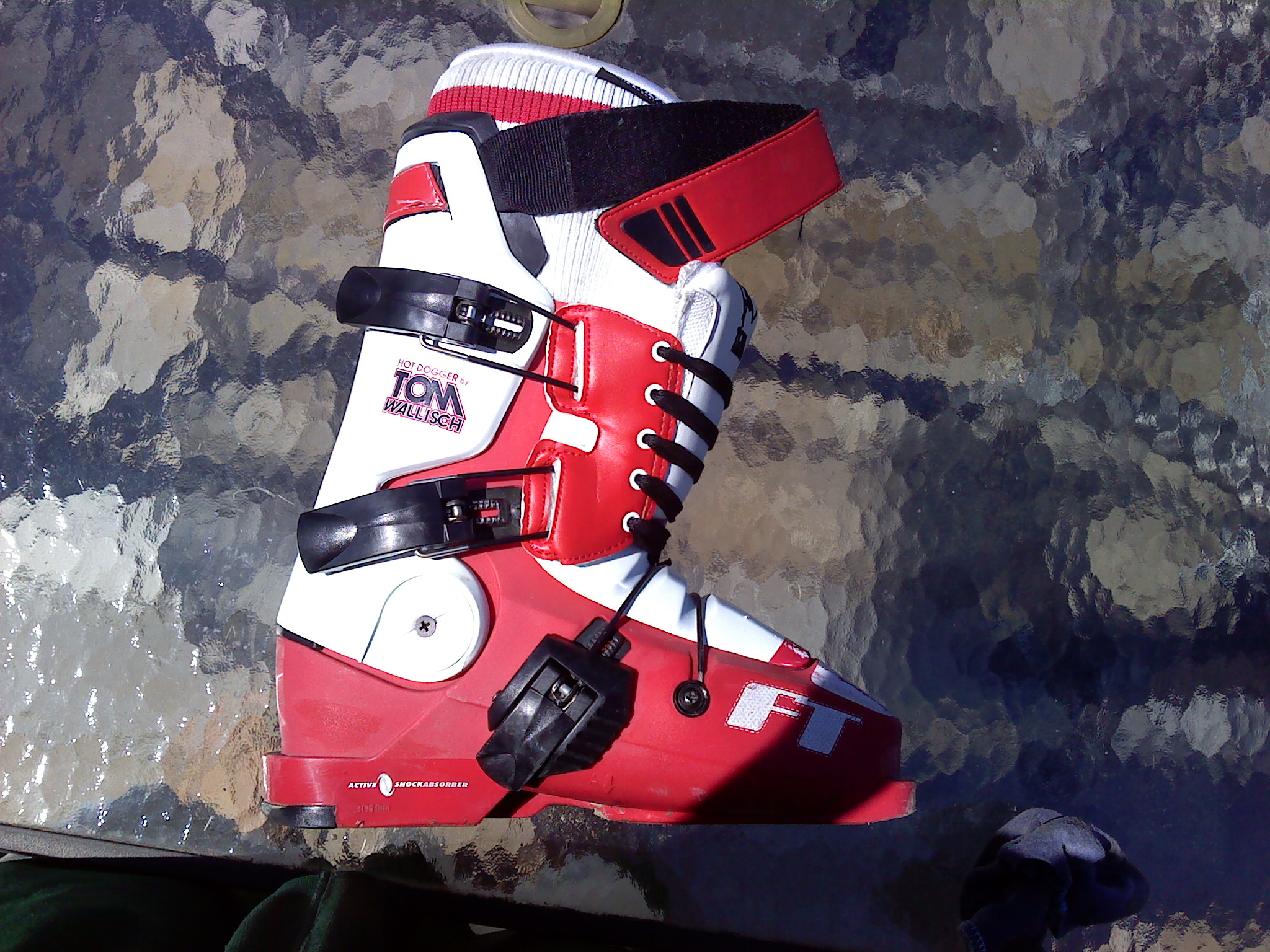 Full Tilt size :27.5 - 2 of 3