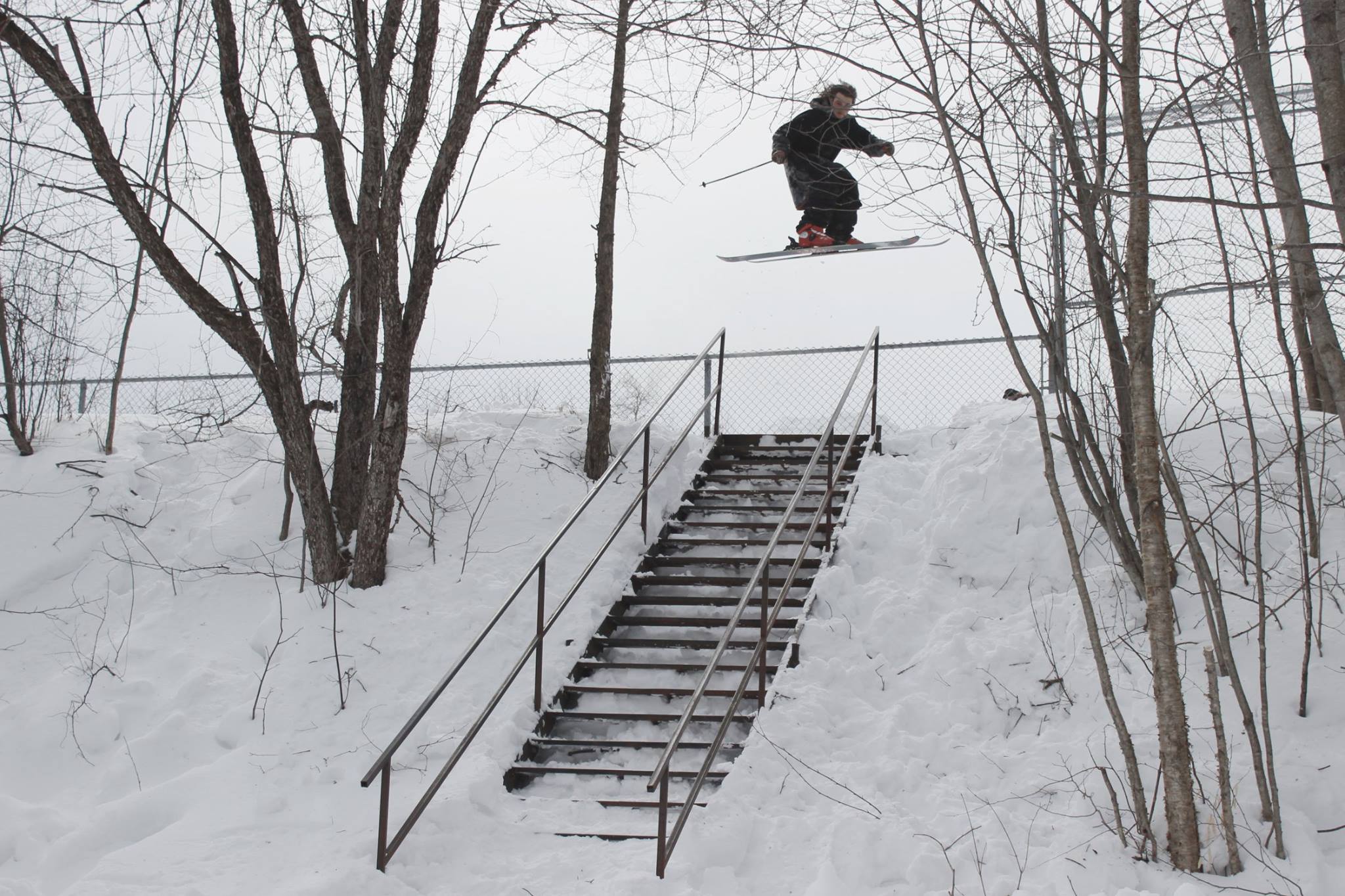 Gap to down rail