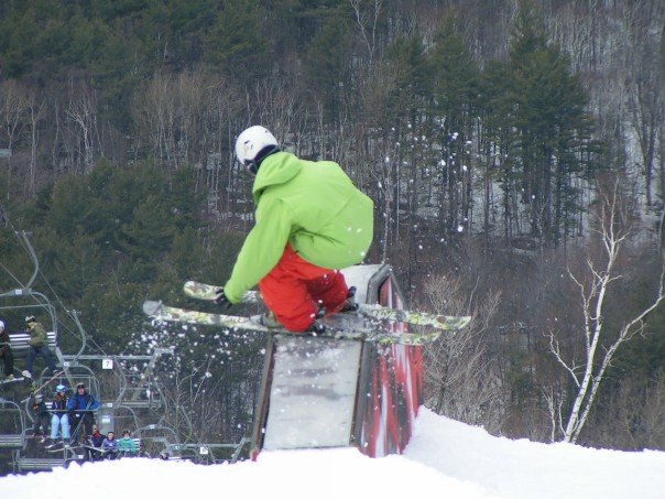 Get lowww...to tail press