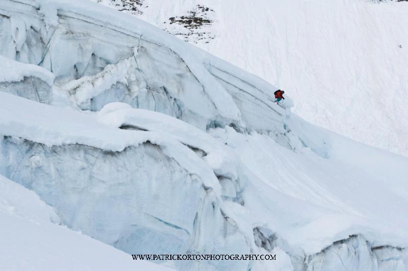 Glacier Skiing 