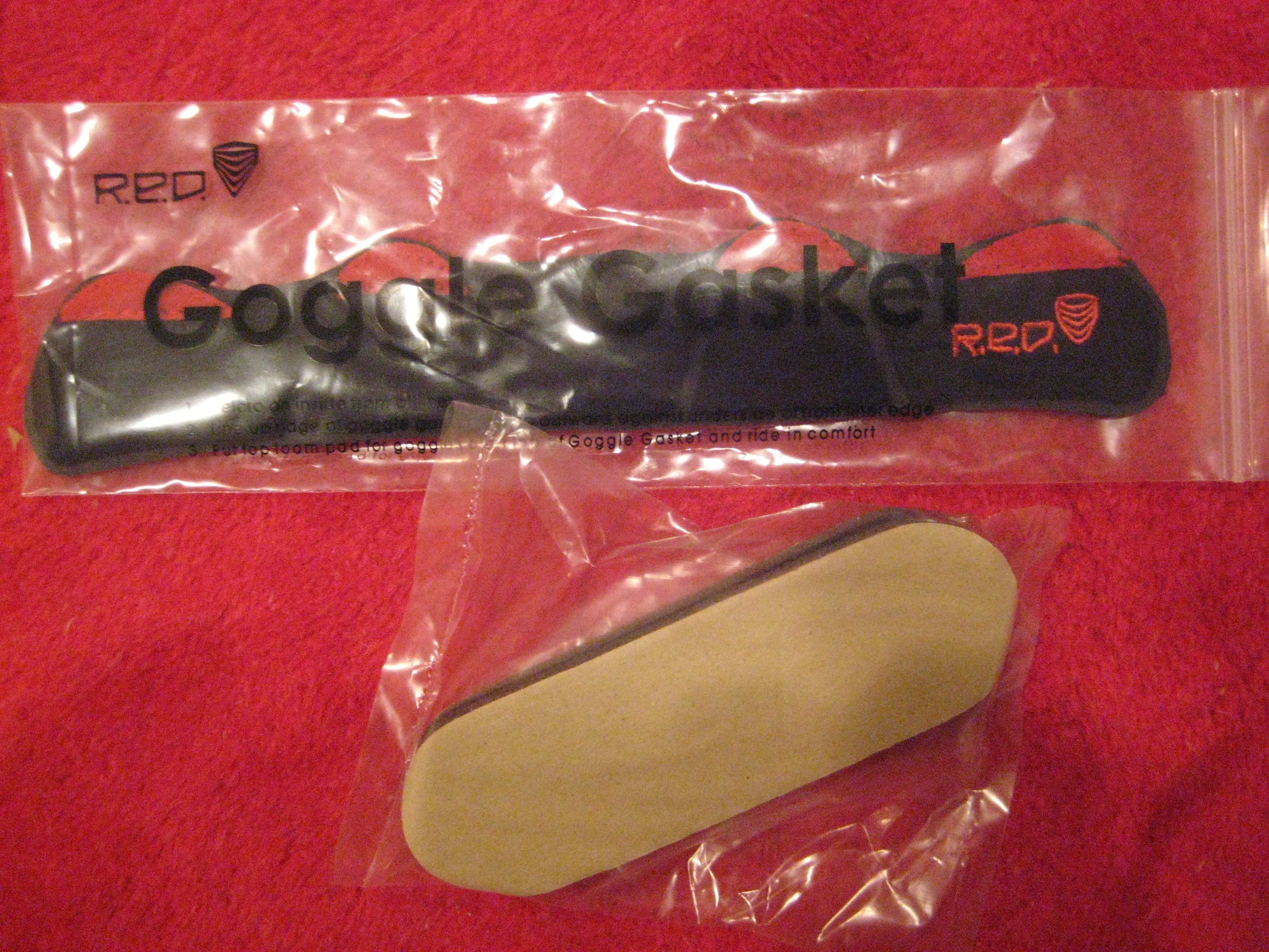 Goggle gasket and xtra pads