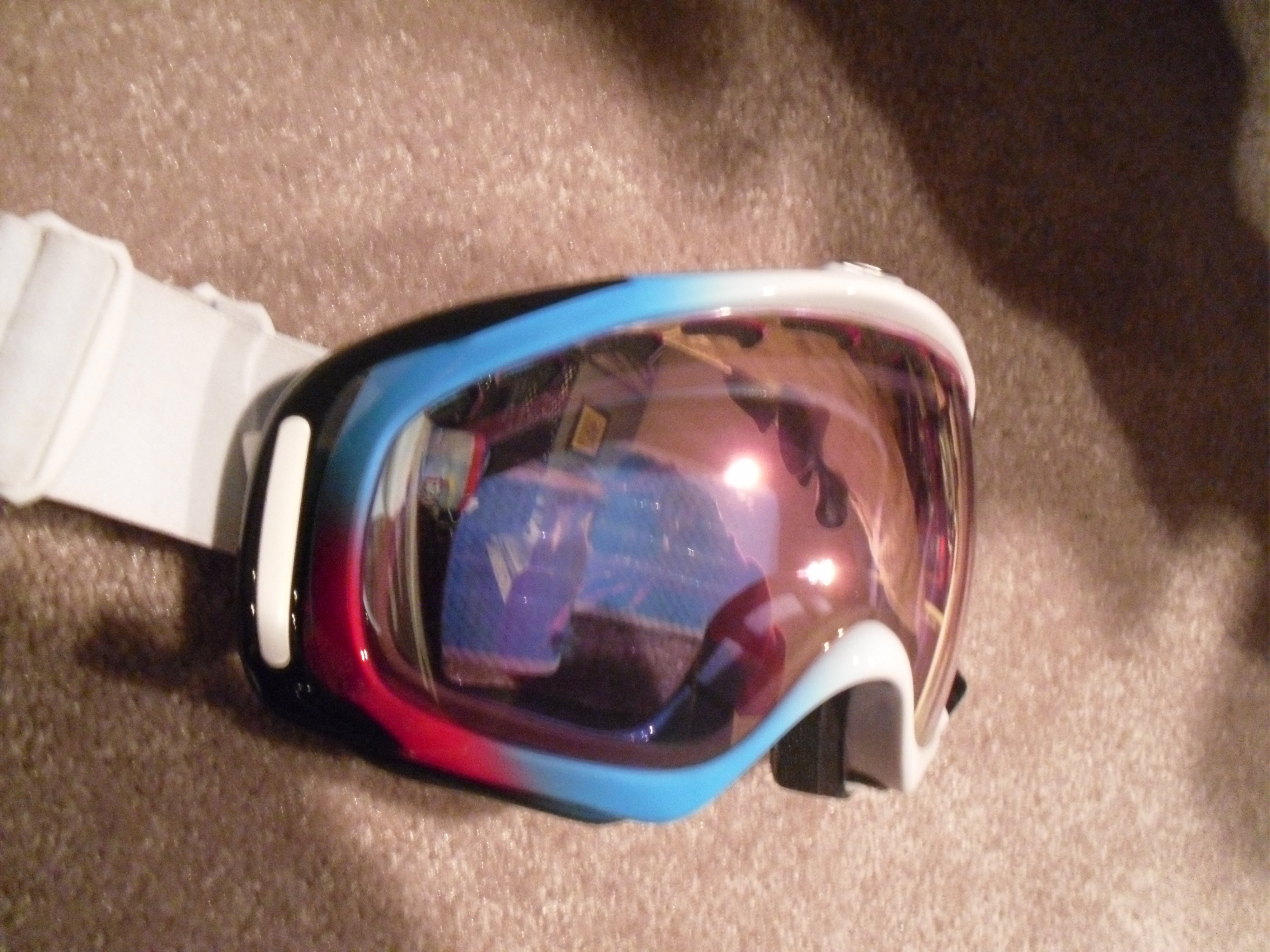 Goggle