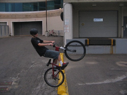 good stalling spot but u get kicked out :(