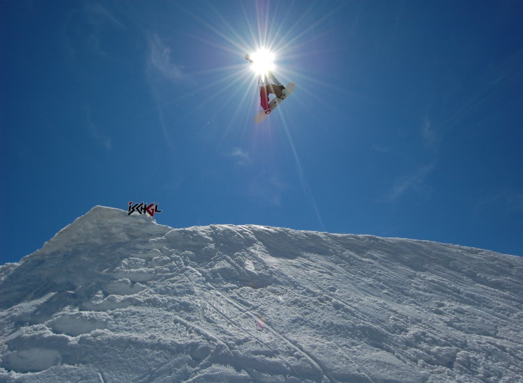 Gott himself ride to us