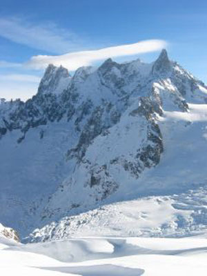 Grand Jorasse (N Face Walker Spur 4208m) to Dent du Geant L to R