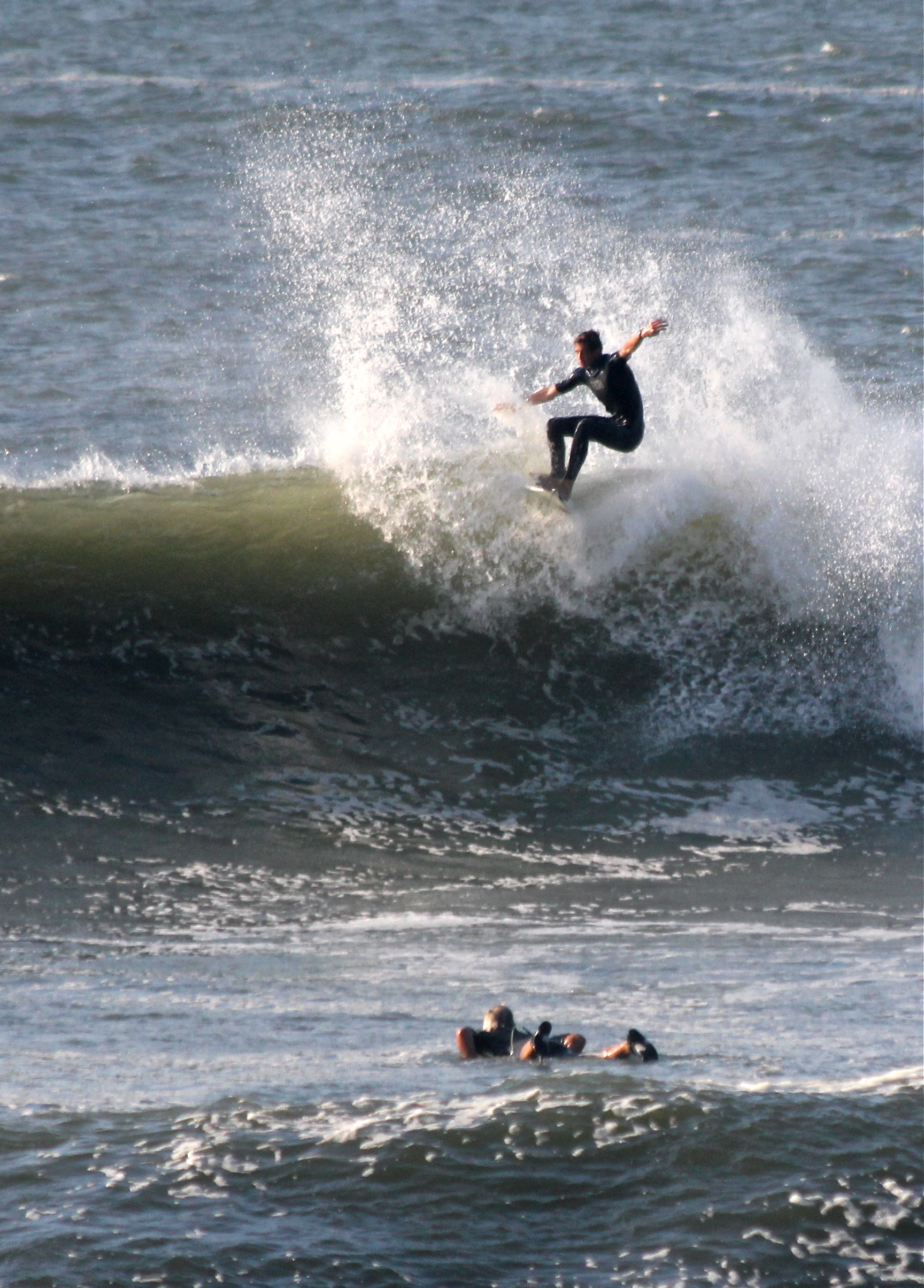 Grom above, Crusty below