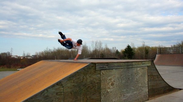 Hand dragin the lauch box