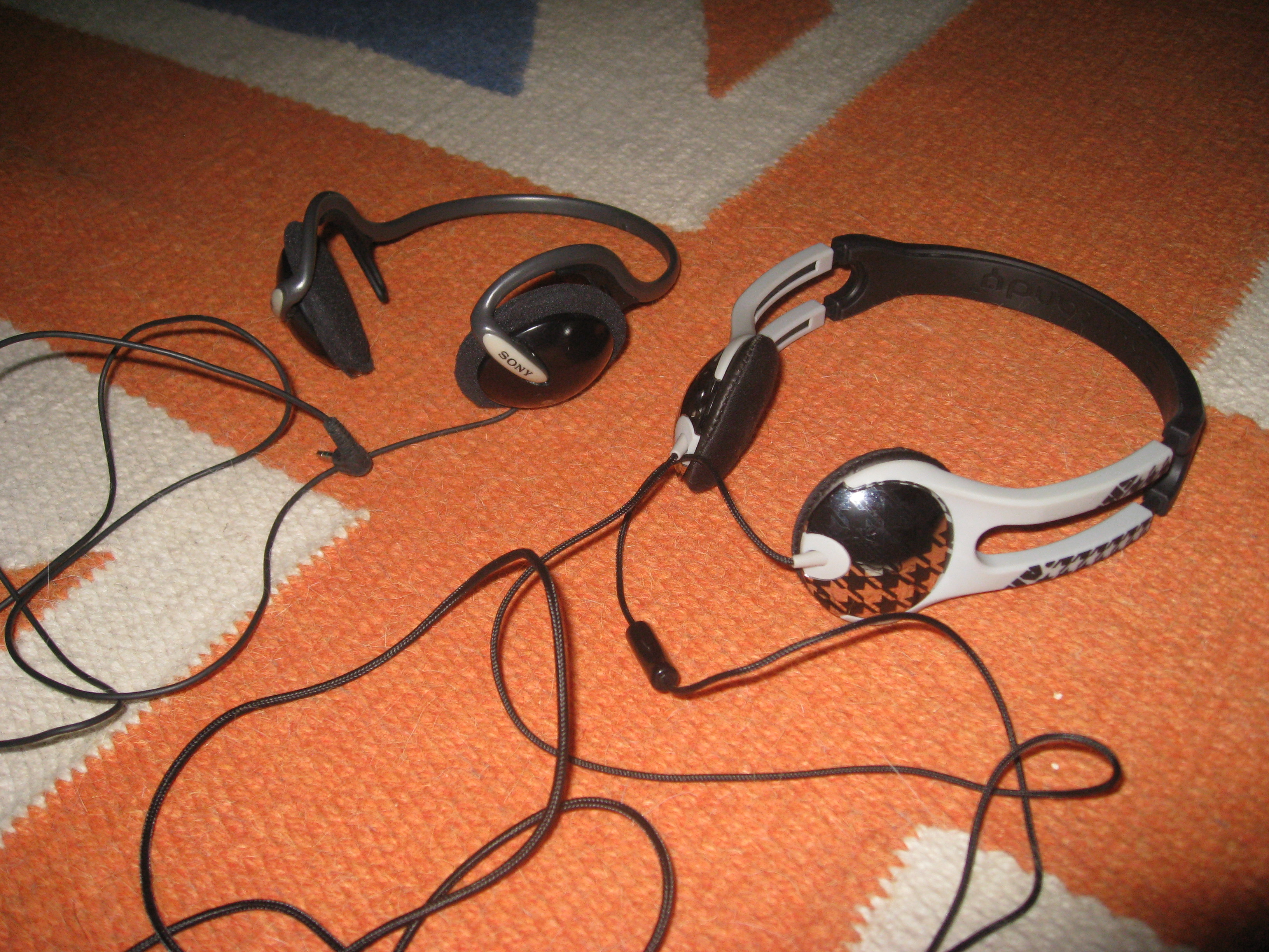 Headphones for thread