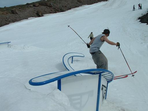 hennie on the queasy roller S