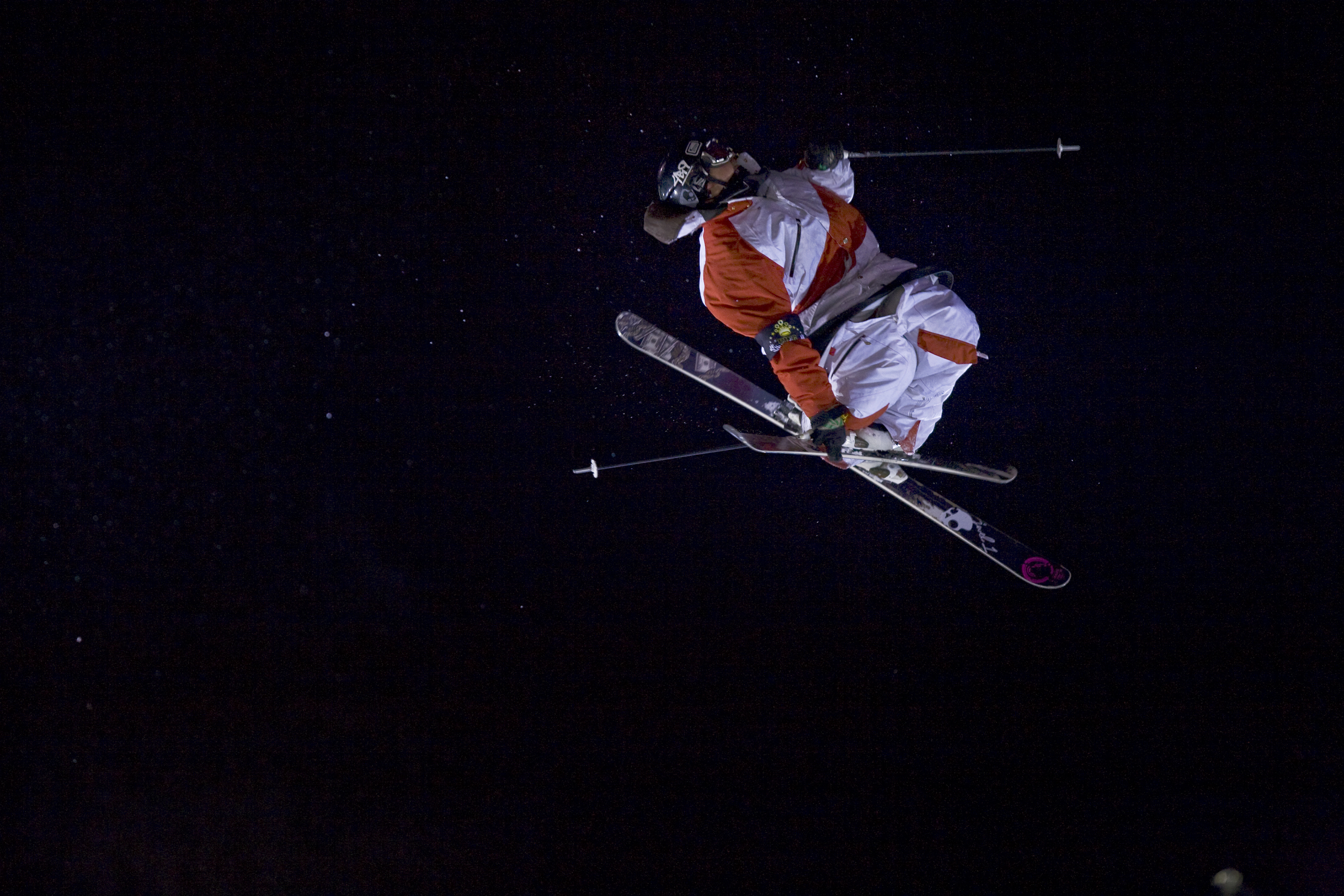 Henrik Harlaut takes a spin in the Swedish airspace