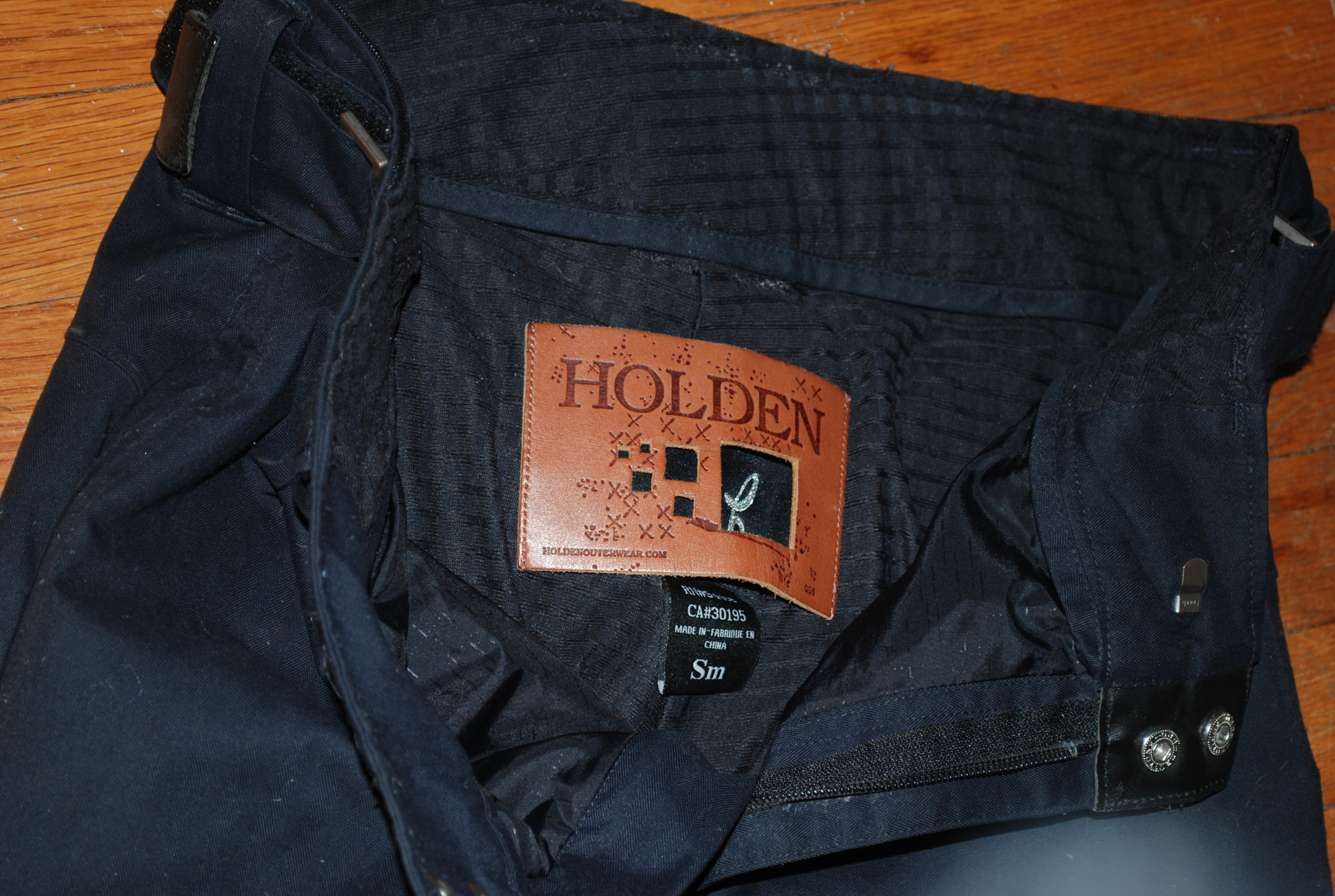 Holdenclassic size small for trade