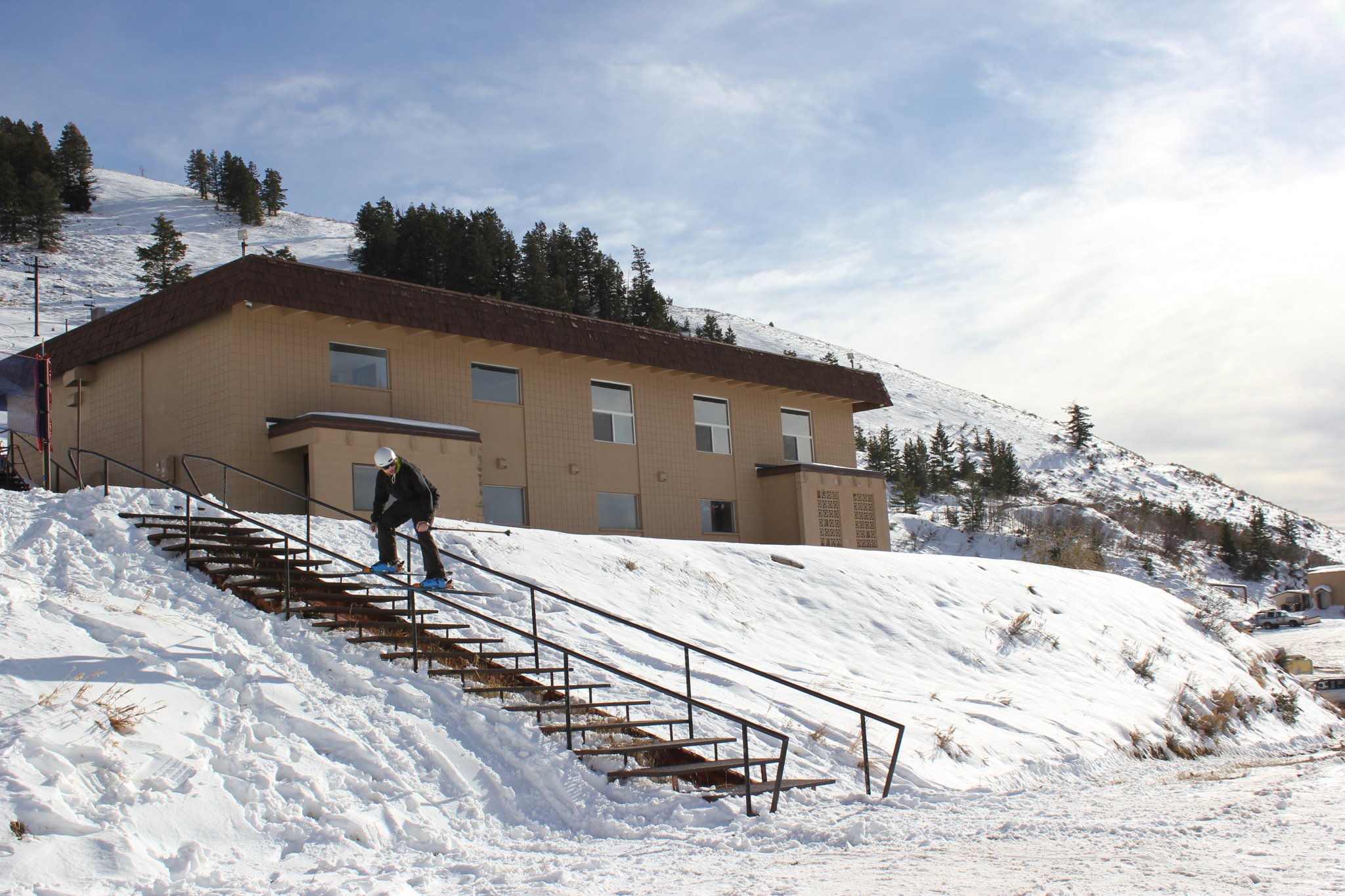 Home Mountain Down rail