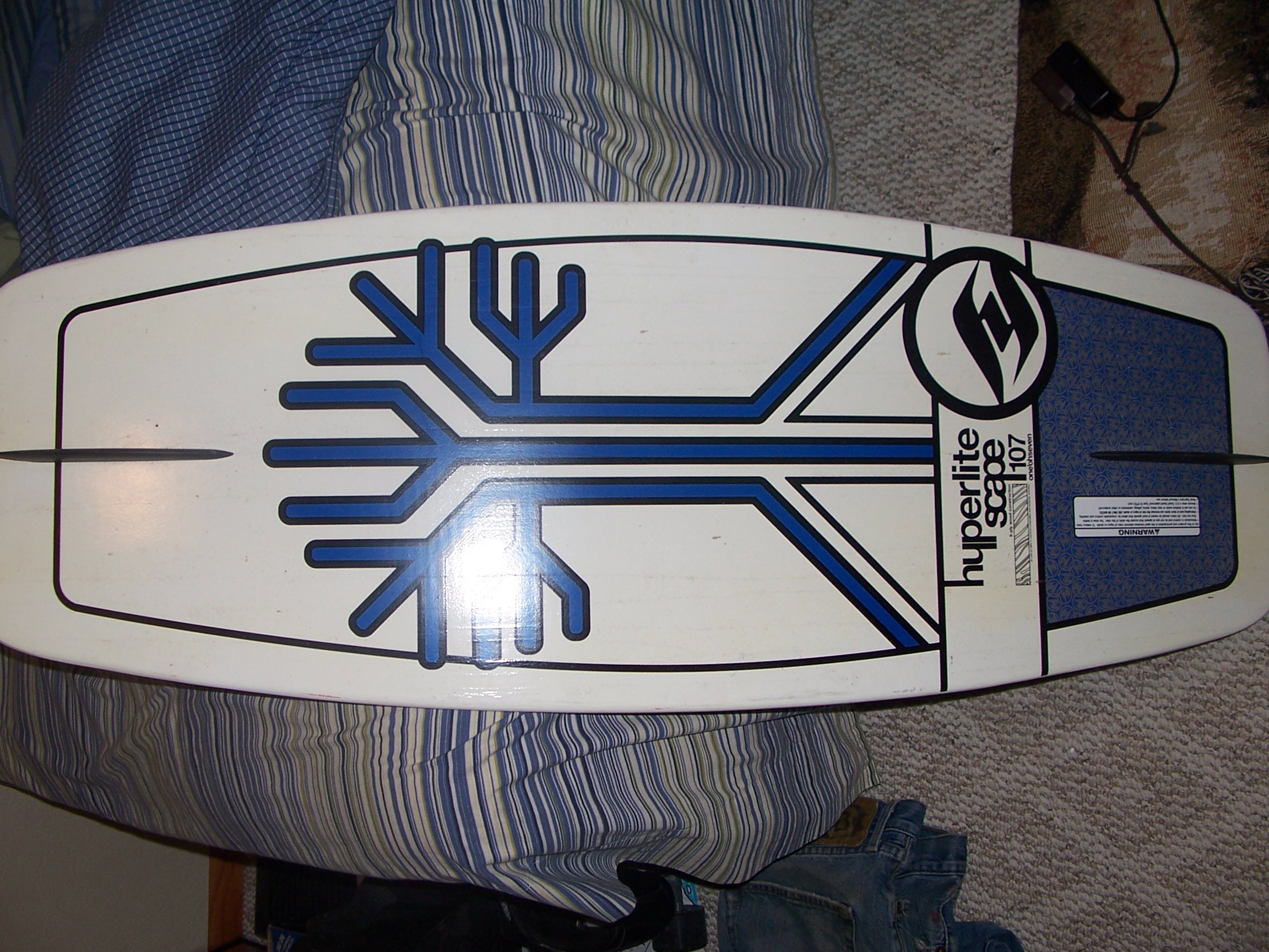 Hyperlite Scape 107 WAKESKATE