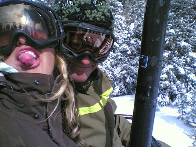 i make funny faces when people pull on my gogs