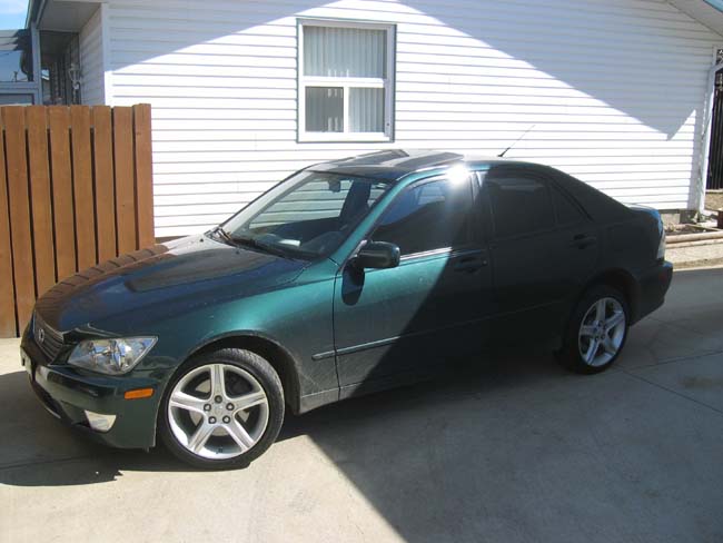 i ride with green     IZO!!