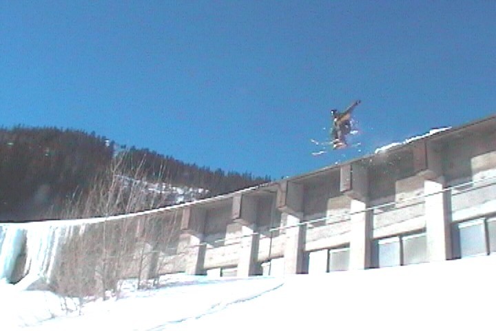 im jumpin a snow shed