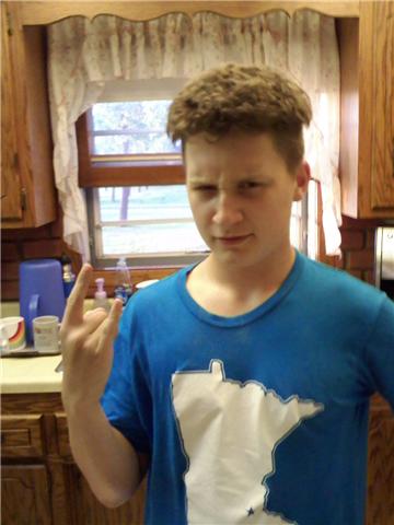 ImHotGarbage's new do.