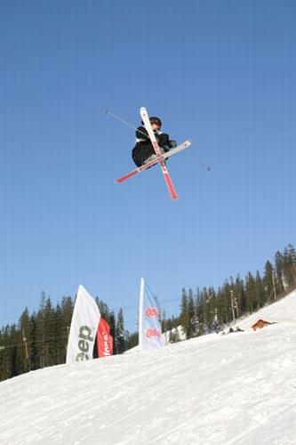 in the end of a corck 7 mute