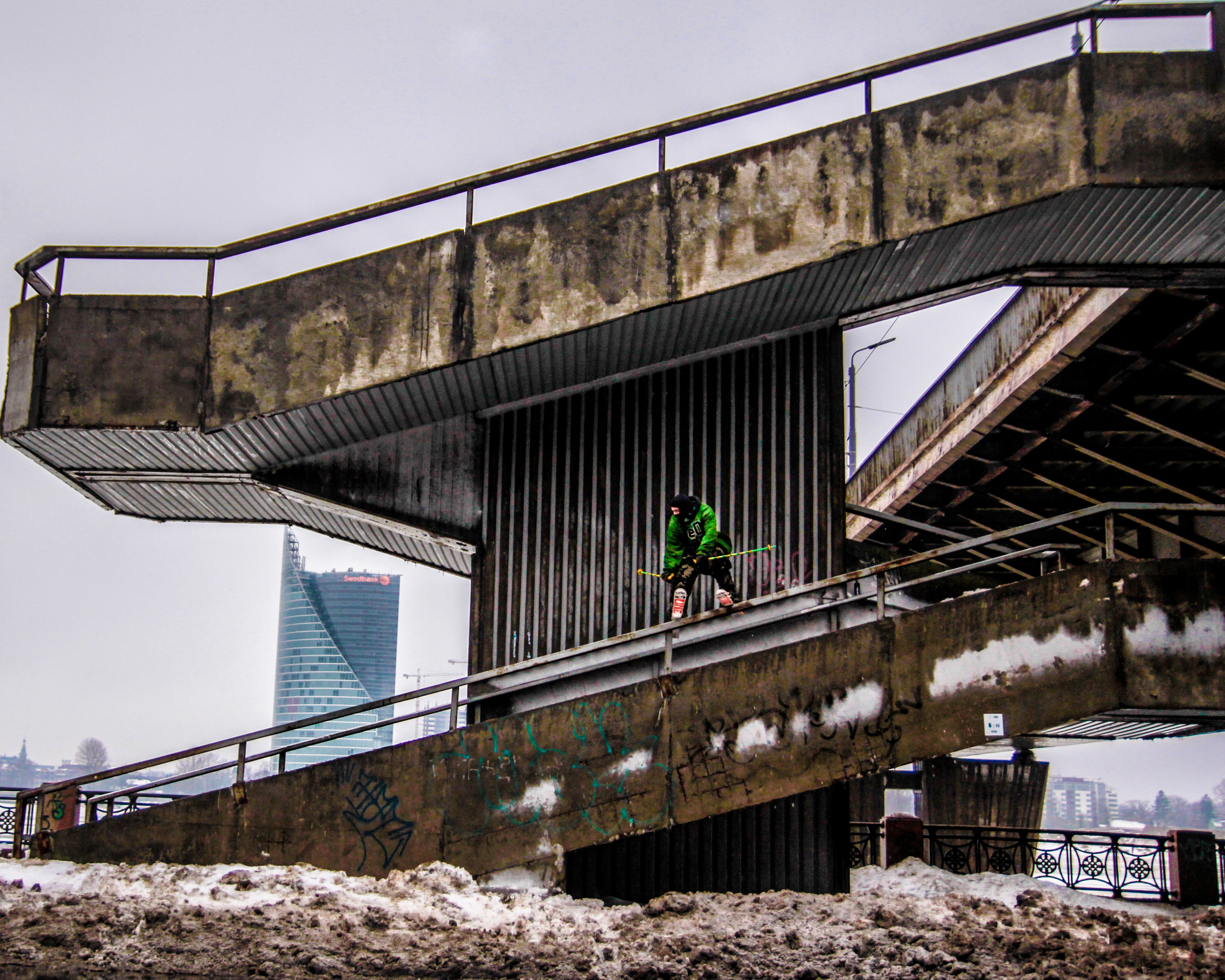Jibbing on cable bridge