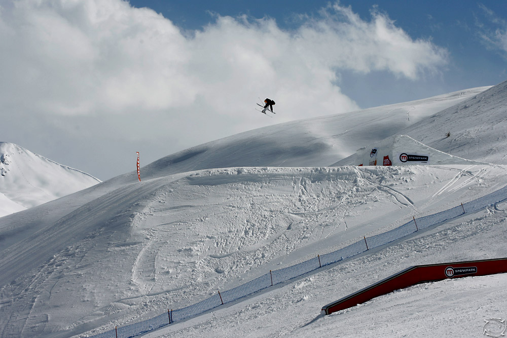 Jon's Grab (20m long table)