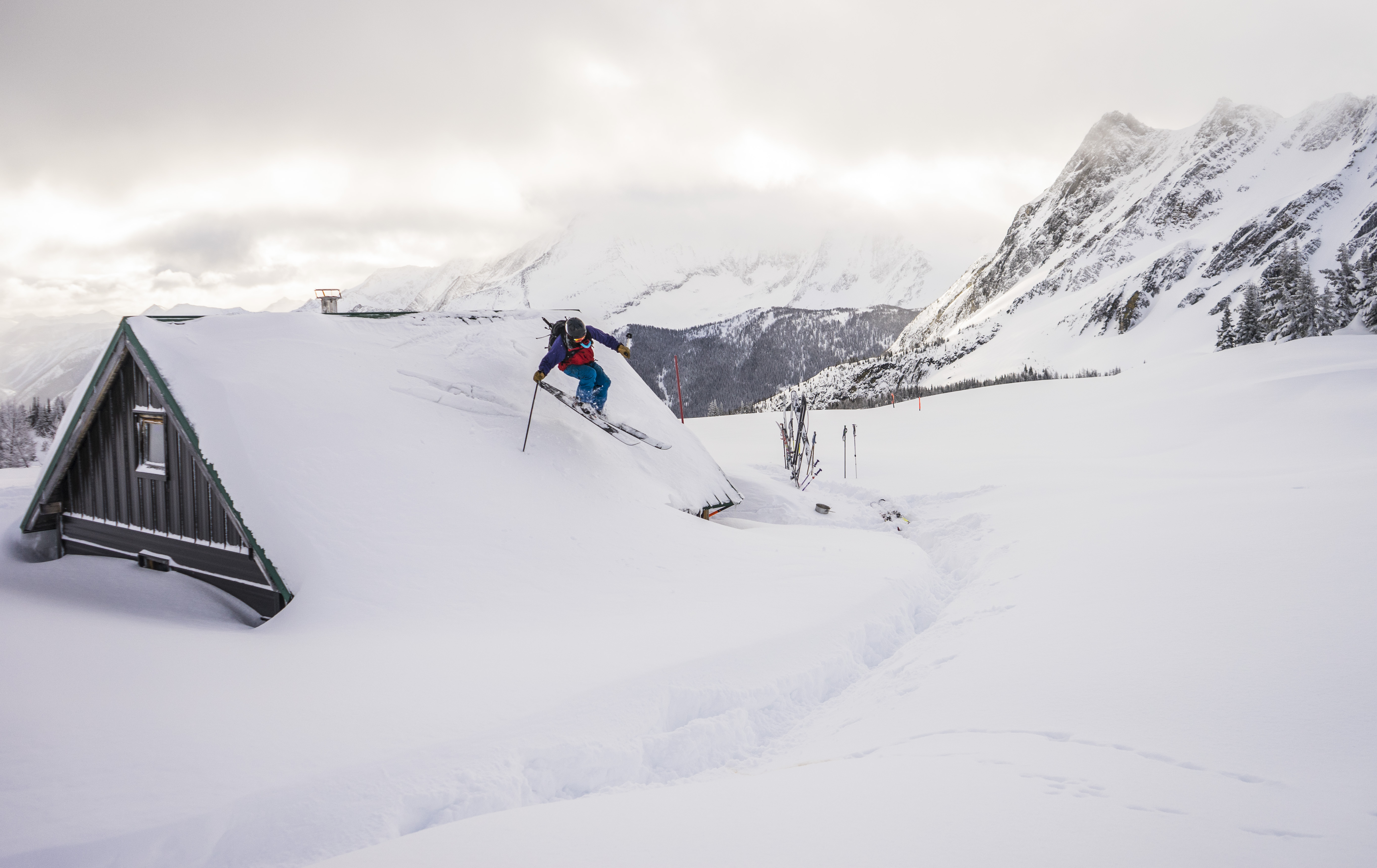 Jumbo Pass Rooftop Couloir
