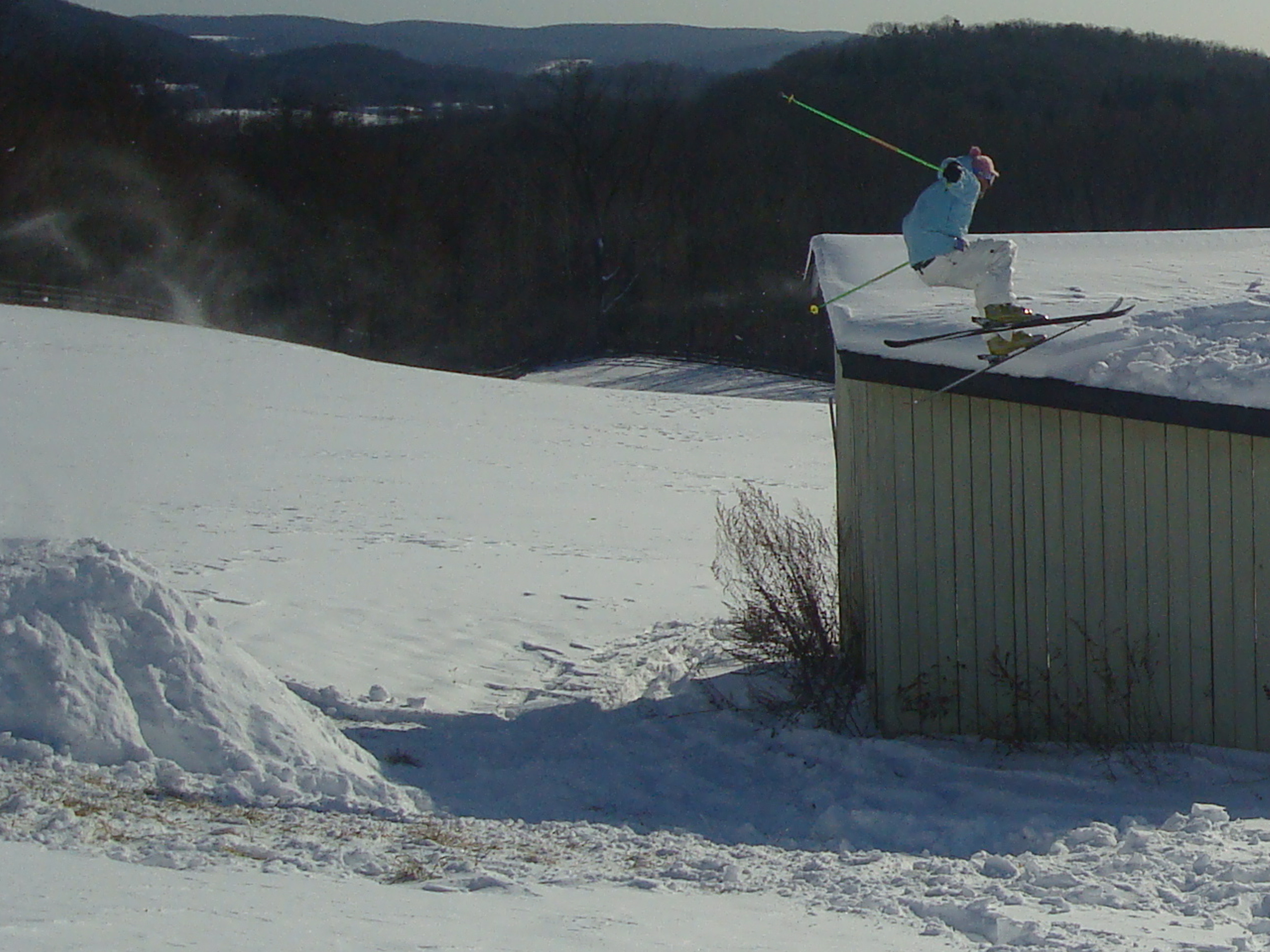 Jump to hay barn jib