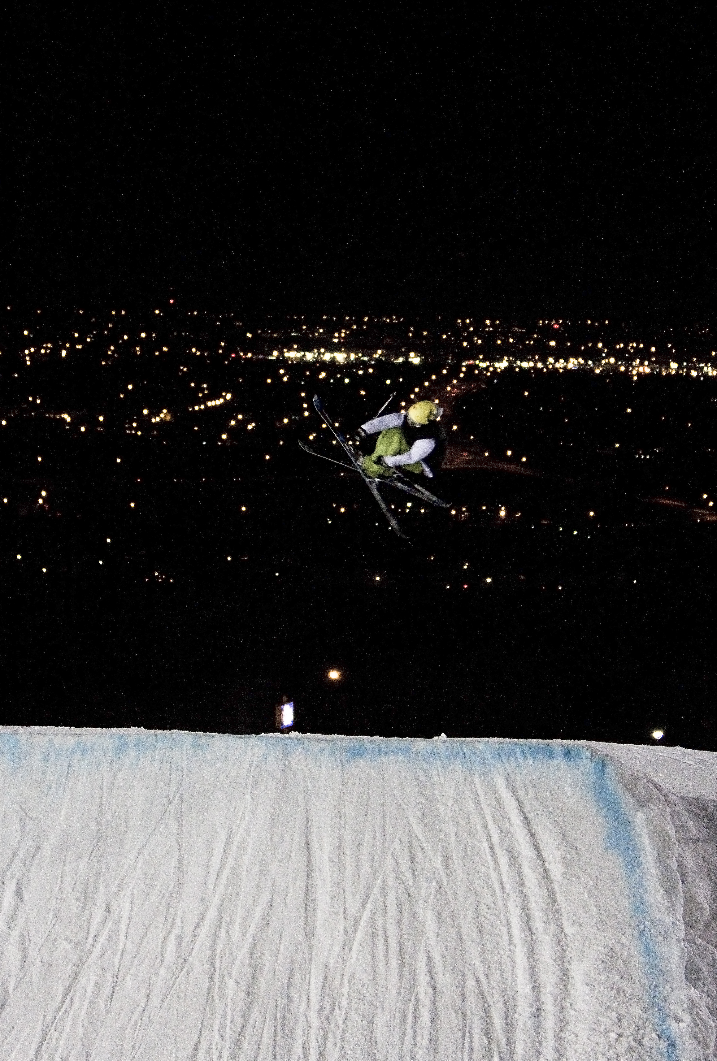 Jumpin over city lights