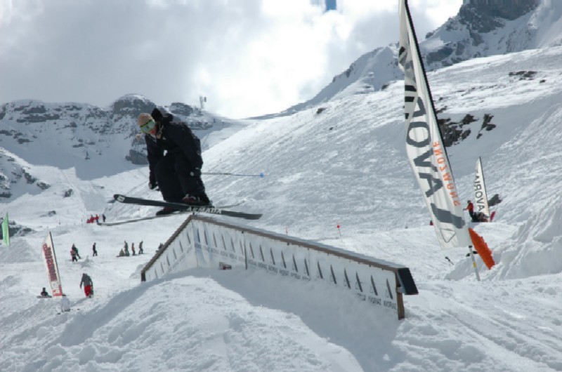 Just playin on a kink