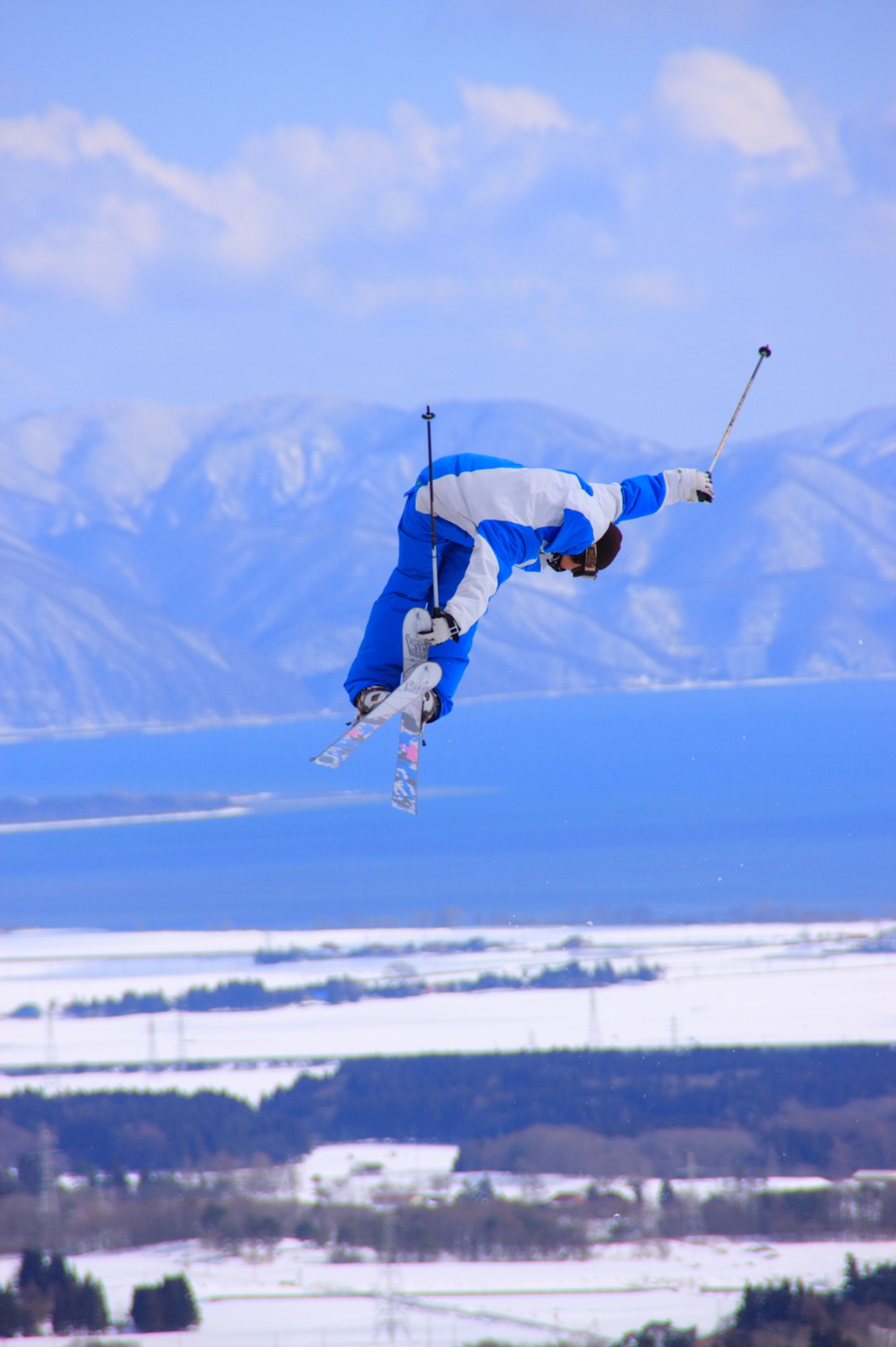 Kentaro Tsuda nose grab