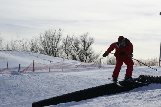 Kink gay plastic rail